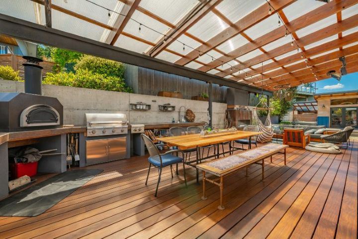 Residential outdoor kitchen designed for entertaining in Houston, TX